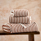 Toalla de baño a rayas en algodón Pecan Hebden Stripe