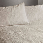 Juego de funda nórdica con relieve + 2 fundas de almohada Avery Stripe de Serene