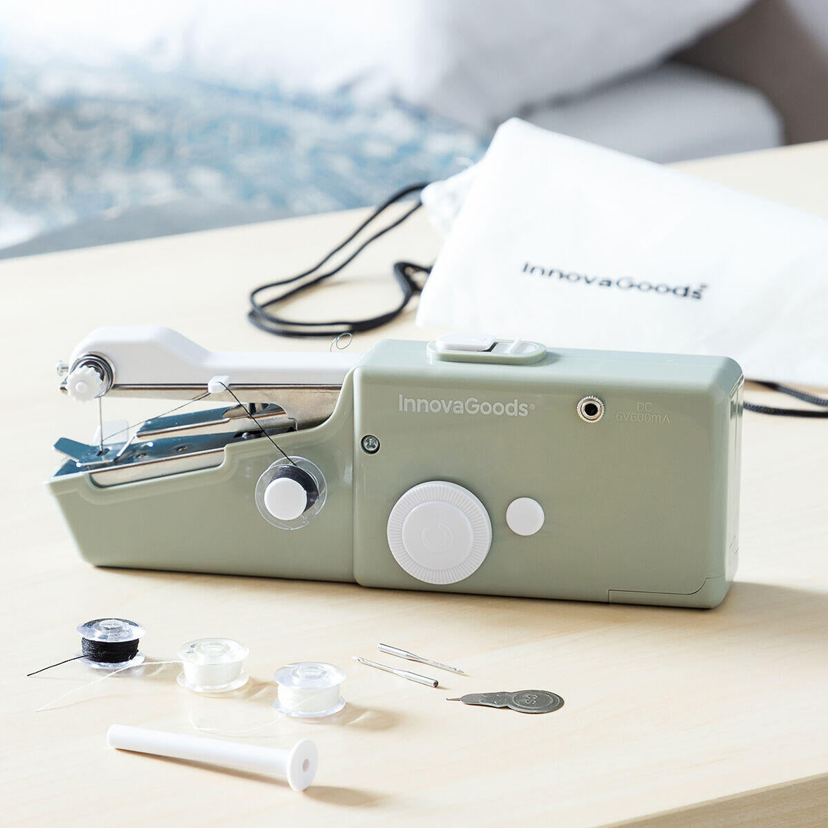 Máquina de Coser de Mano Portátil de Viaje Sewket - InnovaGoods