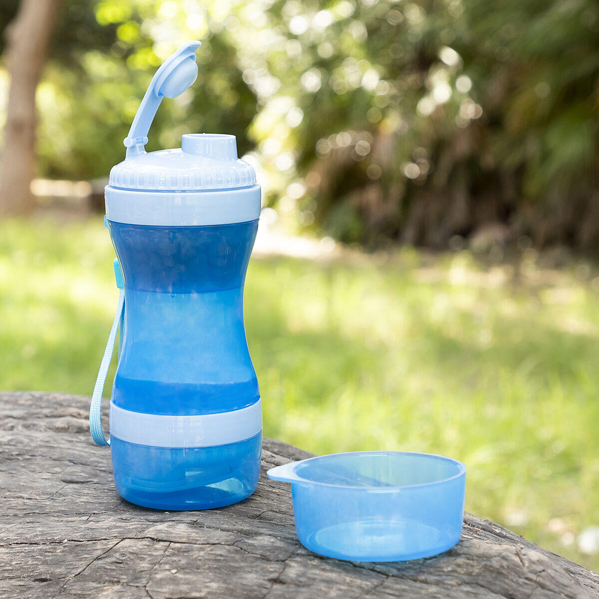 Botella con Depósito de Agua y Comida para Mascotas 2 en 1 Pettap - InnovaGoods