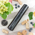 Sacacorchos Eléctrico para Botellas de Vino Corkbot InnovaGoods y accesorio sobre la mesa