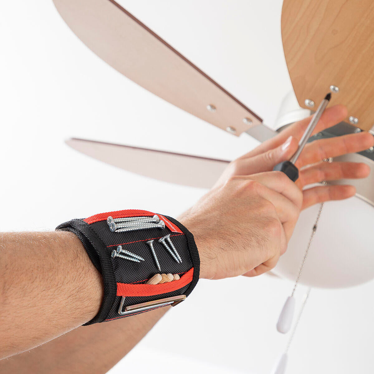 Muñequera Magnética para Bricolaje WrisTool - InnovaGoods