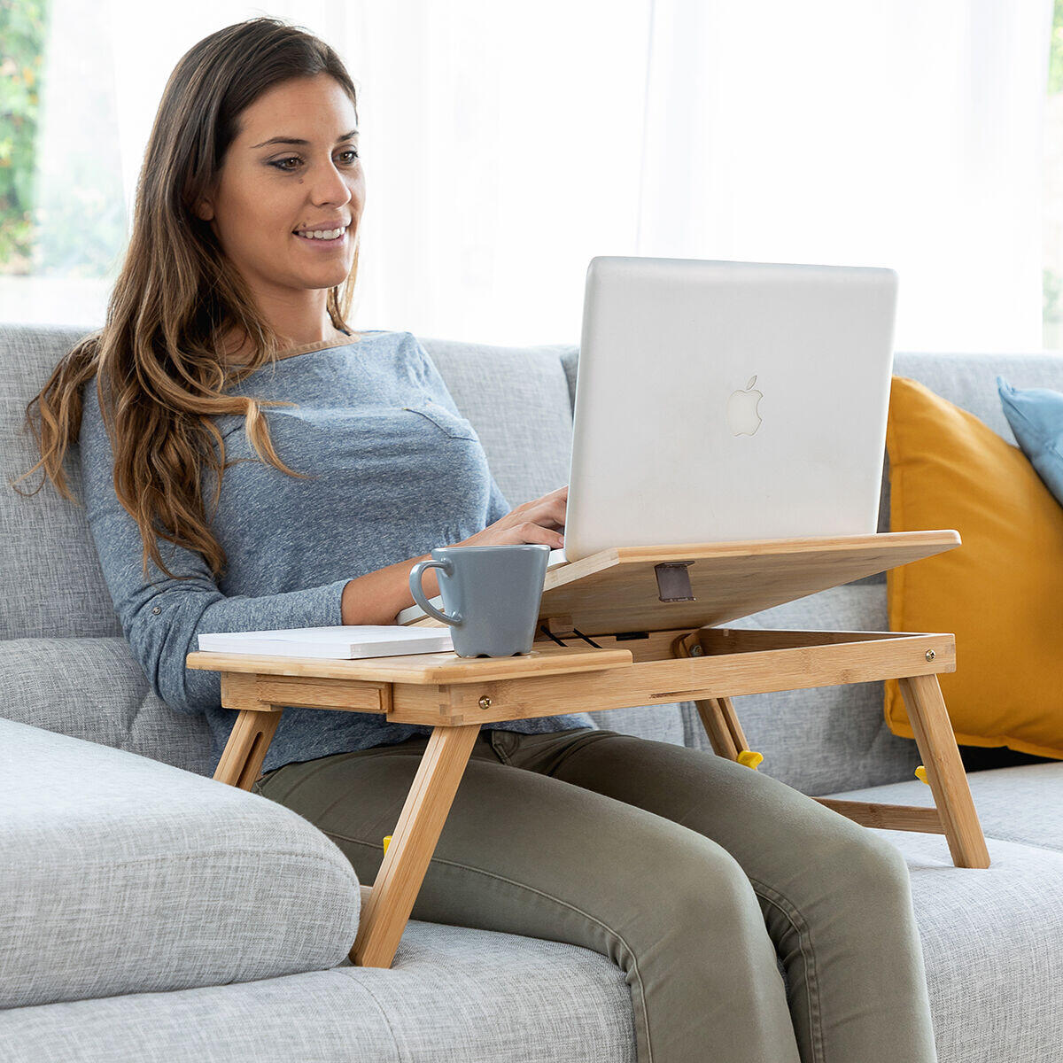 Mesa Plegable Auxiliar de Bambú Lapwood - InnovaGoods