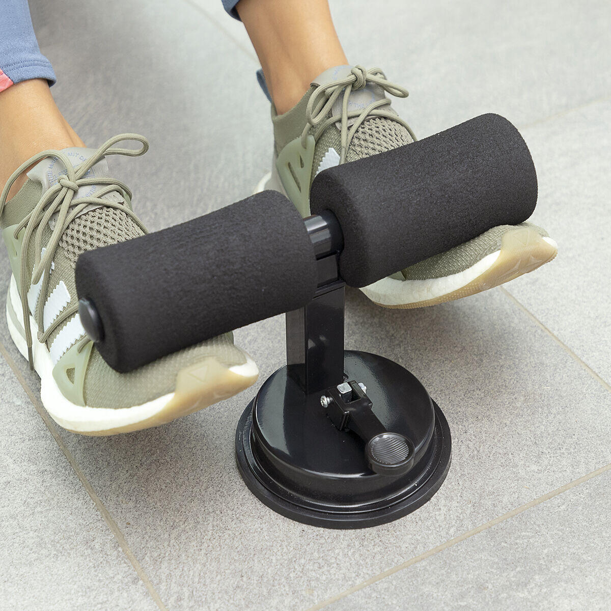 Barra de Sujeción para Abdominales con Ventosa y Guía de Ejercicios CoreUp - InnovaGoods