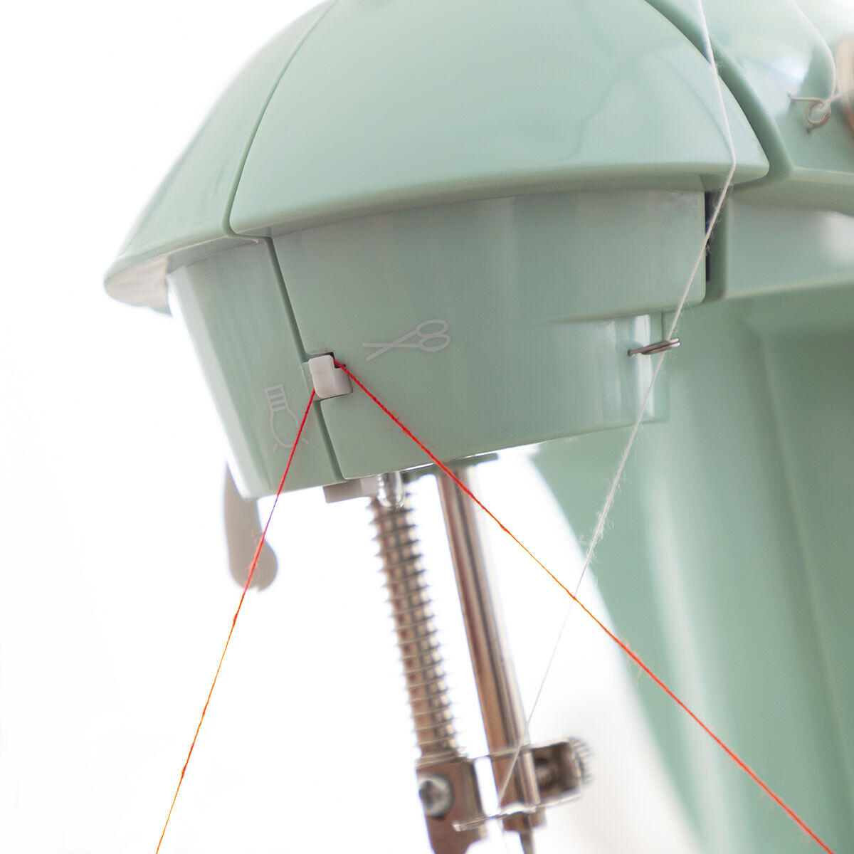 soporte de hilo de Mini máquina de coser portátil 