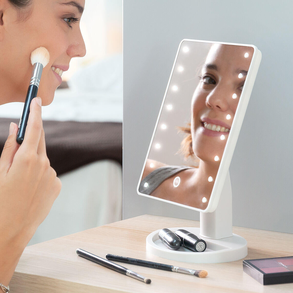 Espejo LED Táctil de Sobremesa Perflex - InnovaGoods