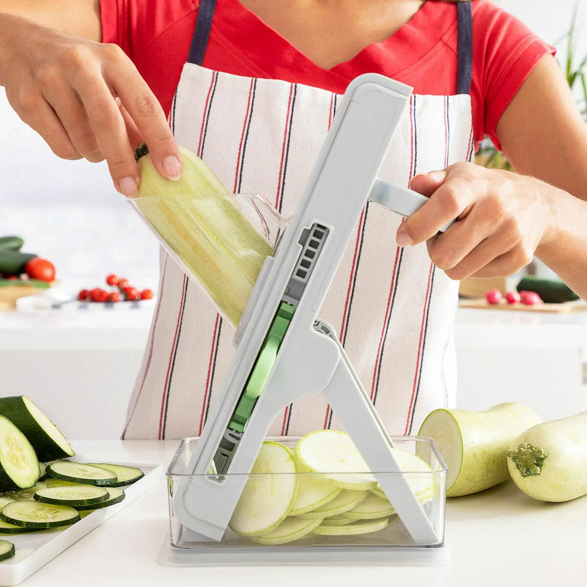 Mandolina Cortadora de Verduras 5 en 1 Plegable con Base Antideslizante y Recipiente Slichen- InnovaGoods Dropea
