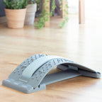 Soporte lumbar corrector sobre el piso