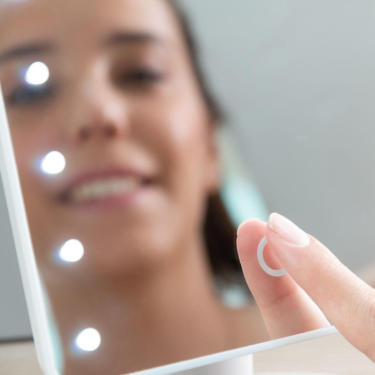 Espejo LED Táctil de Sobremesa Perflex - InnovaGoods