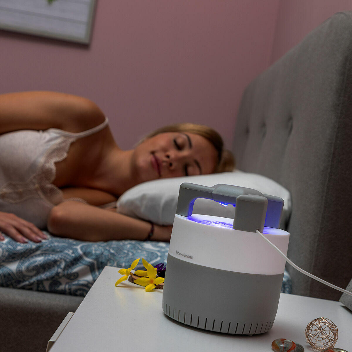 Lámpara Antimosquitos por Succión KL Silen - InnovaGoods