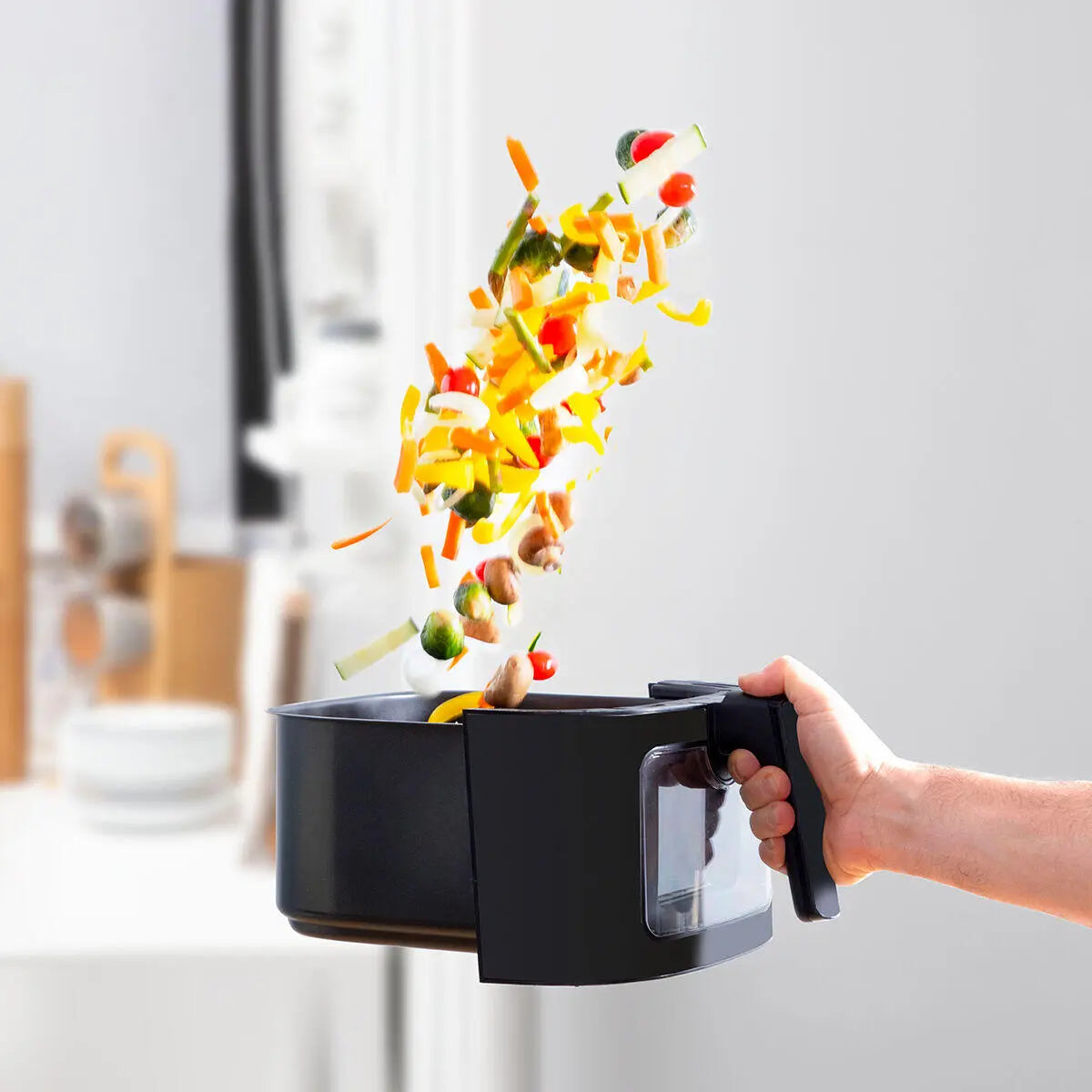 Freidora de Aire 5L Fryinn Balance 5000 con Báscula y Recetario , Acero Inoxidable y Pantalla Táctil Negro 1500W- InnovaGoods Dropea