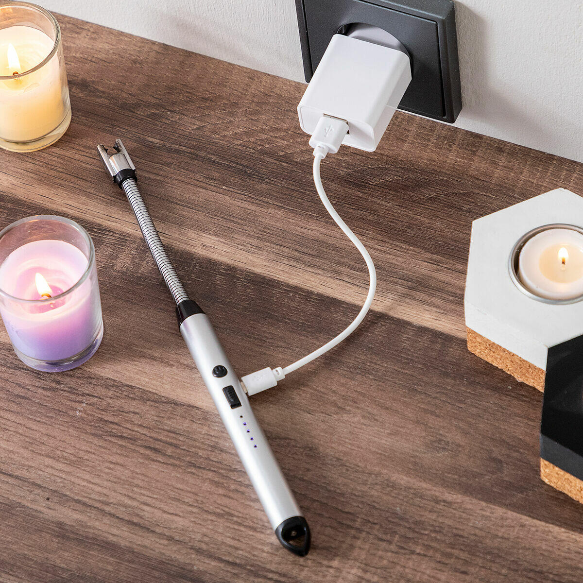 Encendedor Eléctrico Recargable y Flexible Eflecther - InnovaGoods