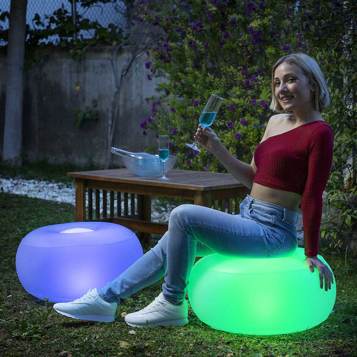 Asiento Hinchable con LED Multicolor y Mando a Distancia Pulight - InnovaGoods