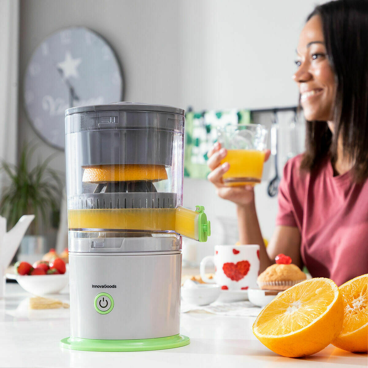 Exprimidor Recargable Automático Juisso - InnovaGoods Dropea