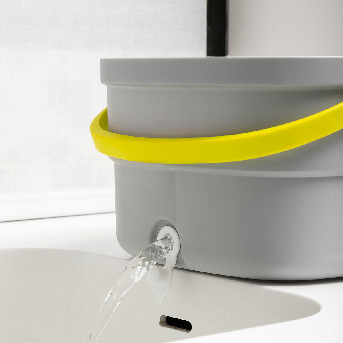Mopa Giratoria con Autolimpieza y Cubo Separador Selimop - InnovaGoods