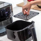 Freidora de Aire 5L Fryinn Balance 5000 con Báscula y Recetario , Acero Inoxidable y Pantalla Táctil Negro 1500W- InnovaGoods Dropea