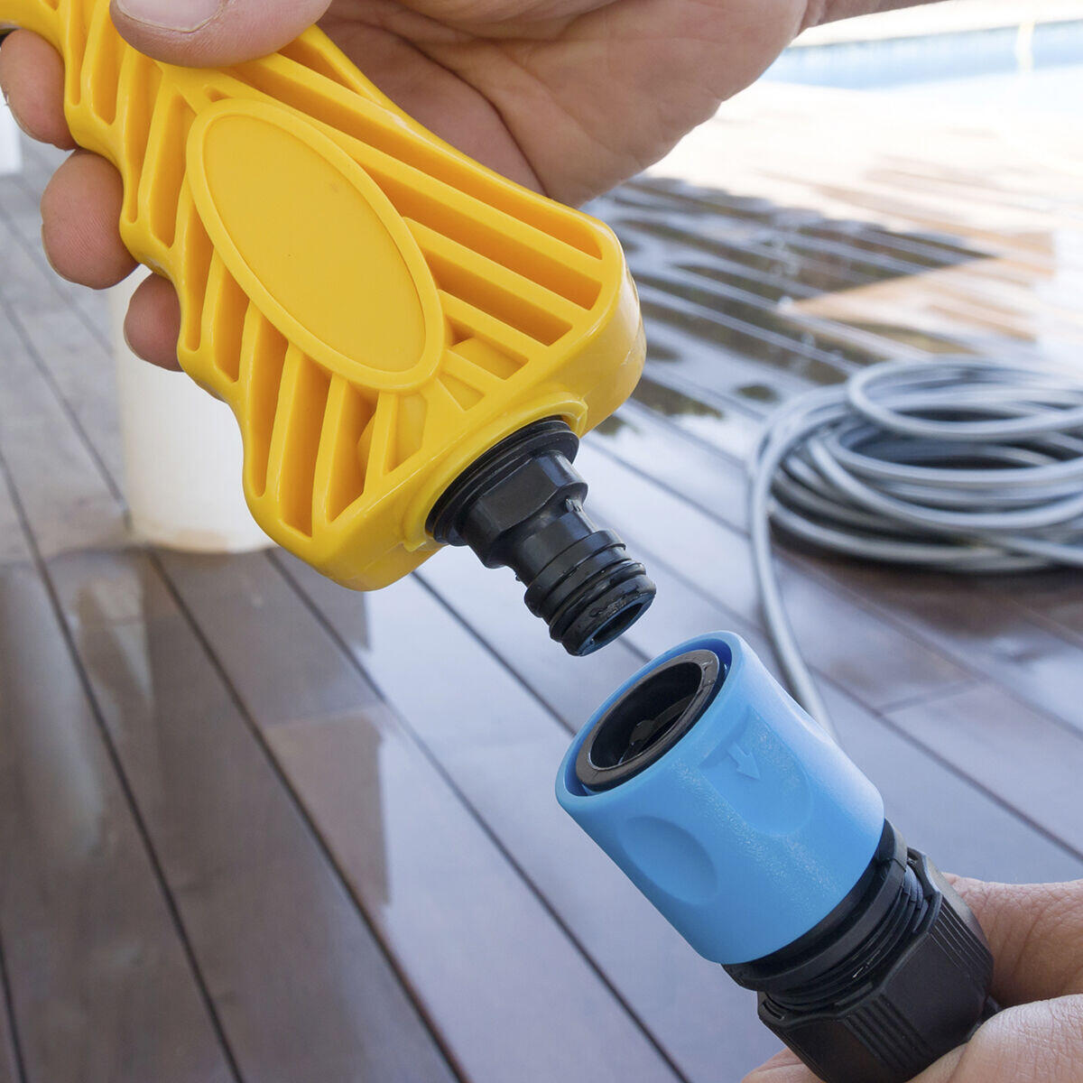 Pistola de Agua a Presión con Depósito 8 en 1 Forzater - InnovaGoods