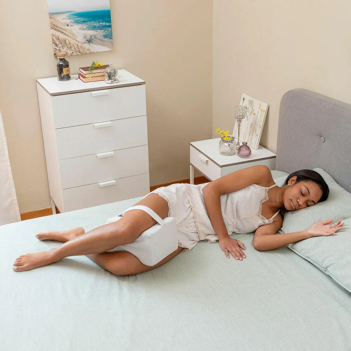 Almohada para Piernas con Cinta de Sujeción Lerellow - InnovaGoods Dropea