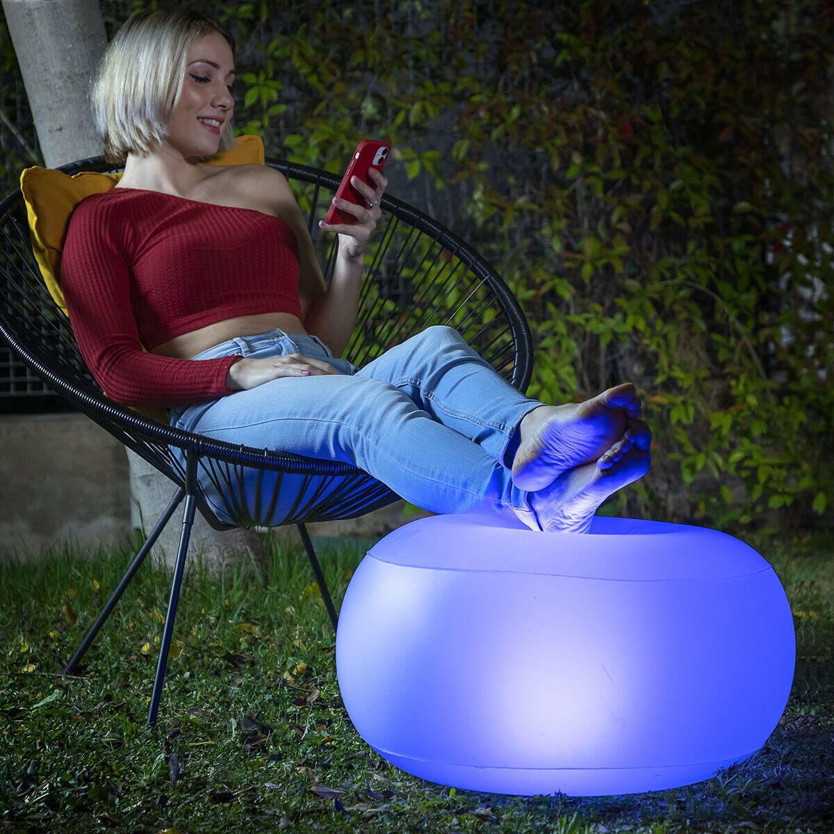 Asiento Hinchable con LED Multicolor y Mando a Distancia Pulight - InnovaGoods