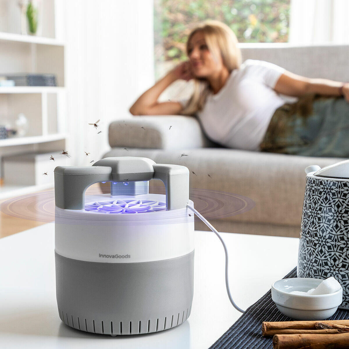 Lámpara Antimosquitos por Succión KL Silen - InnovaGoods